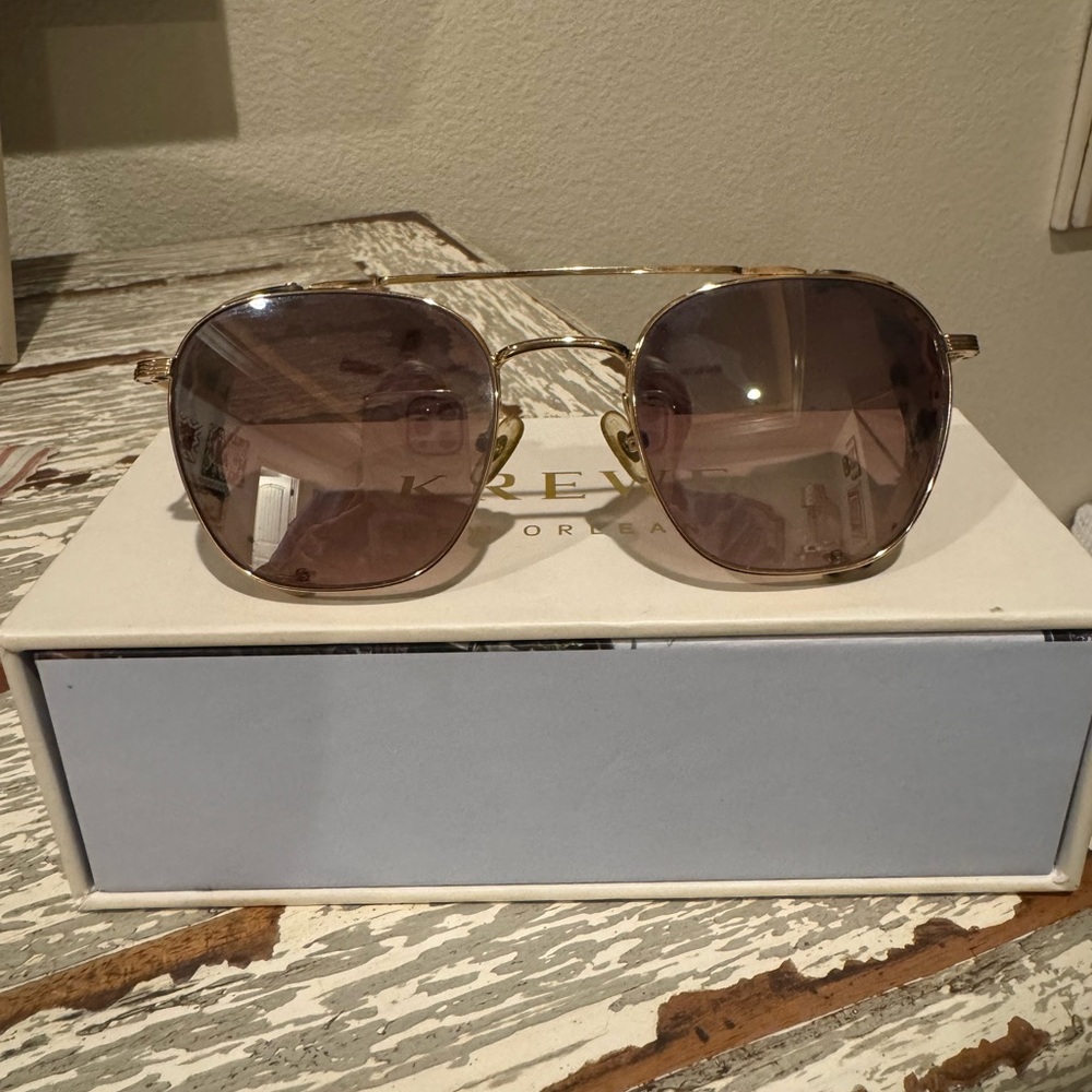 KREWE Matte Oyster Earhart Blinker (Discontinued) Gold Frame Sunglasses